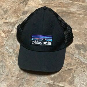Patagonia black SnapBack trucker cap